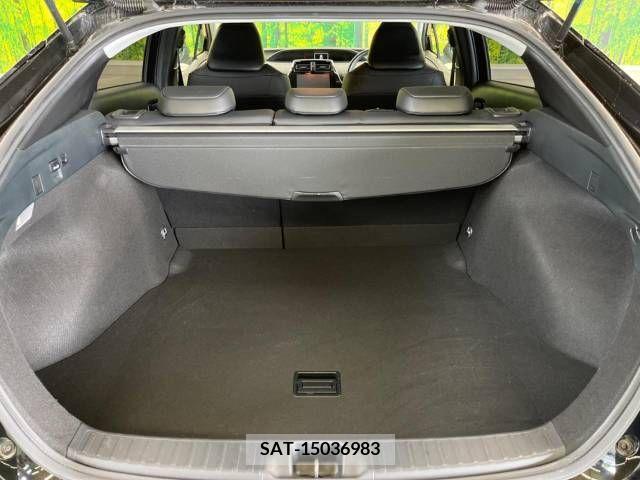 Toyota PRIUS 2017-09 282076-11