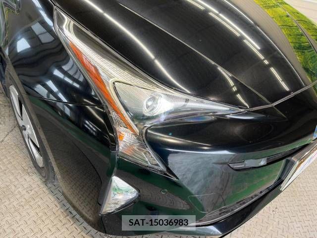 Toyota PRIUS 2017-09 282076-12