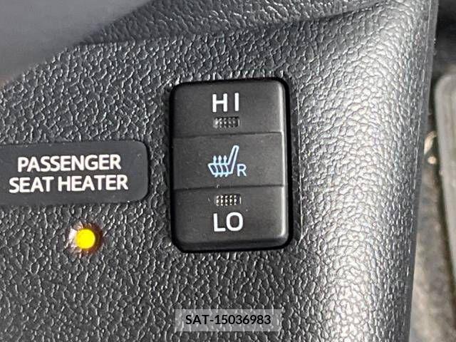 Toyota PRIUS 2017-09 282076-9