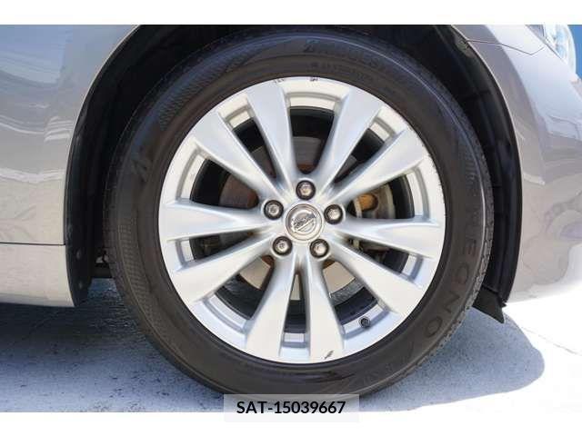 Nissan FUGA 2011-12 396684-3