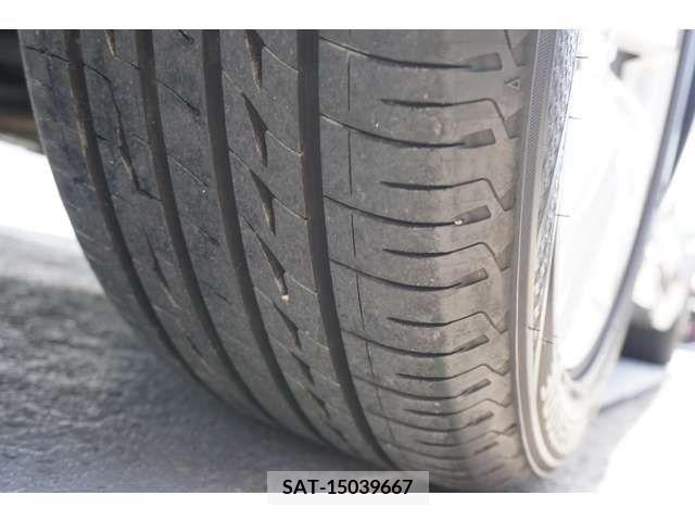 Nissan FUGA 2011-12 396684-4