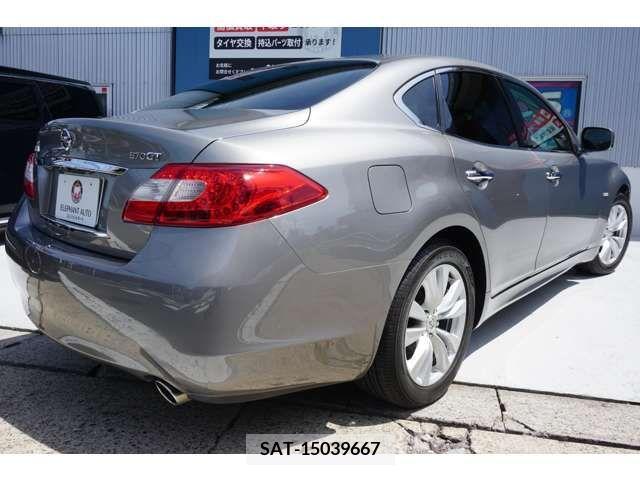Nissan FUGA 2011-12 396684-1