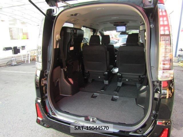 Toyota VOXY 2017-02 248200-9