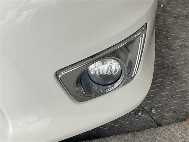 Nissan SERENA 2014-09 193097-10