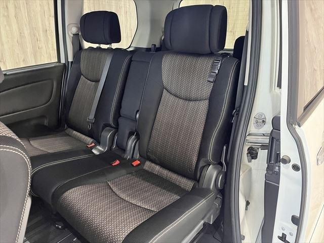 Nissan SERENA 2014-09 193097-23