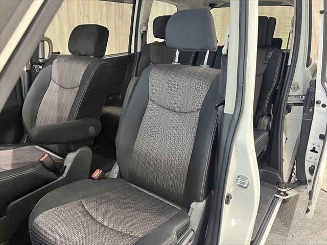 Nissan SERENA 2014-09 193097-22
