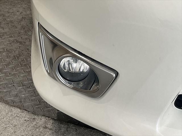 Nissan SERENA 2014-09 193097-11