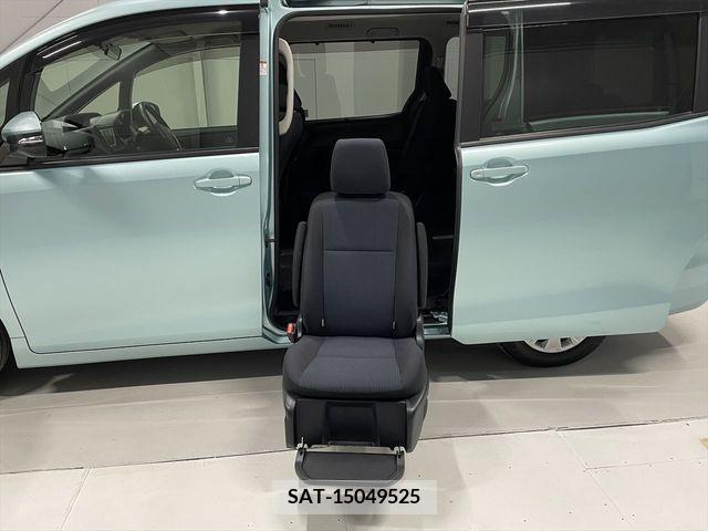 Toyota VOXY 2014-04 203561-6