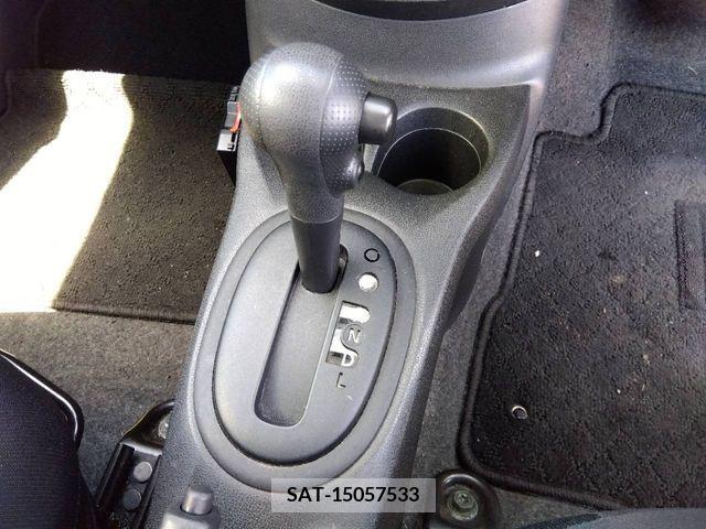 Nissan NOTE 2017-03 354885-10