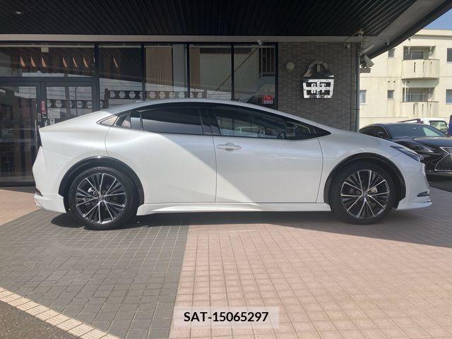 Toyota PRIUS 2023-08 246356-4
