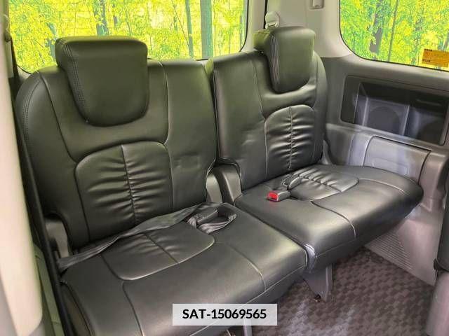 Toyota VOXY 2010-01 337807-10
