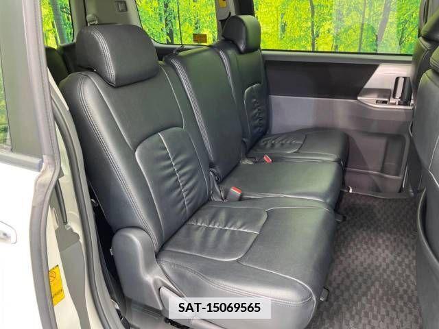 Toyota VOXY 2010-01 337807-9