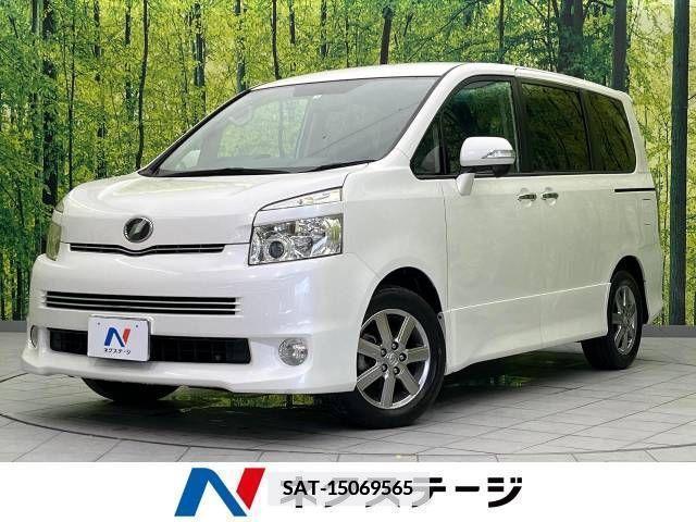 Toyota VOXY 2010-01 337807-0