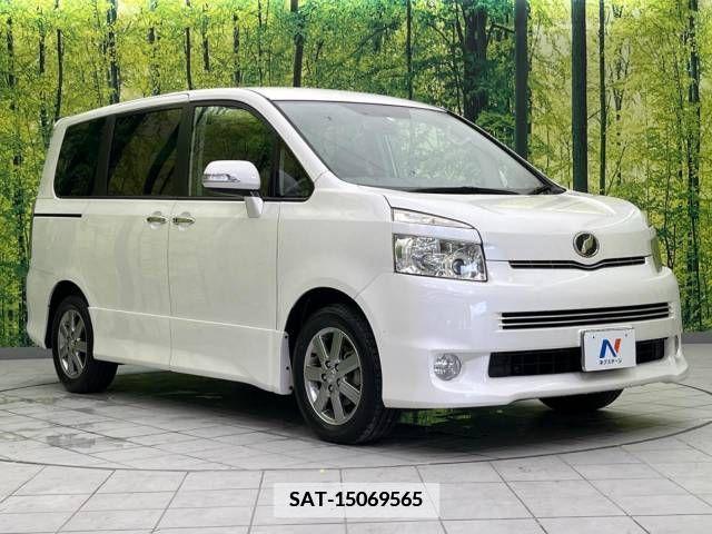Toyota VOXY 2010-01 337807-16