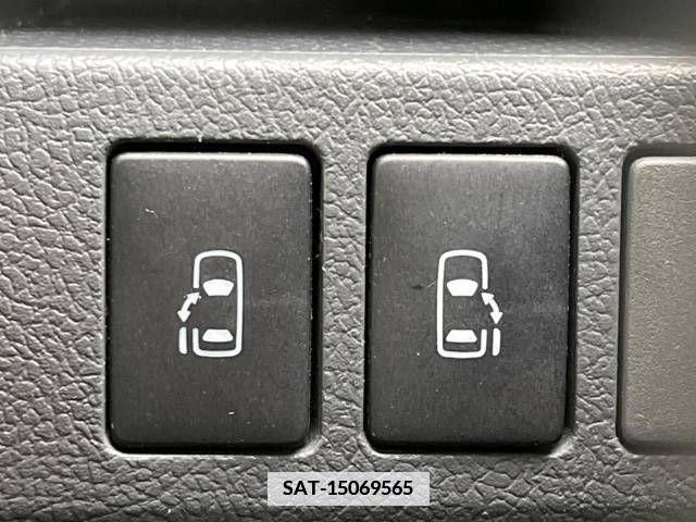 Toyota VOXY 2010-01 337807-3
