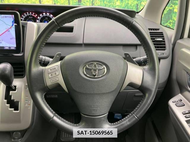 Toyota VOXY 2010-01 337807-12