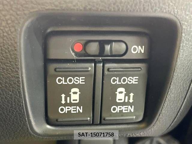 Honda N BOX CUSTOM 2013-10 306526-3