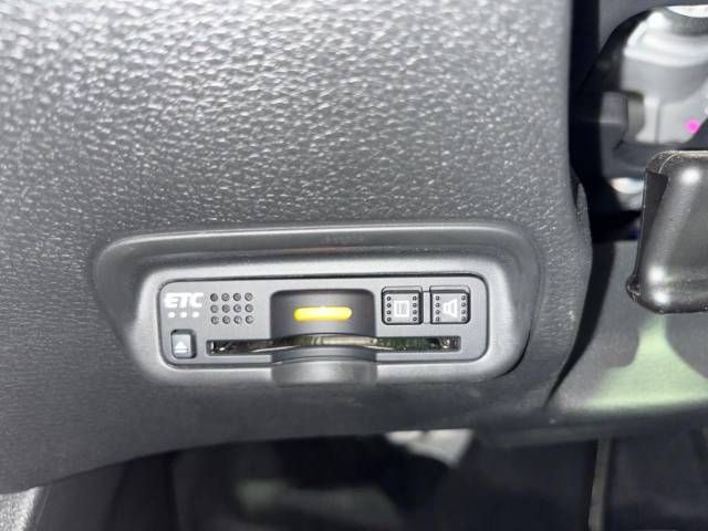 Honda VEZEL 2018-09 10888-7