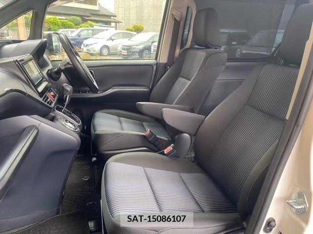 Toyota VOXY 2015-09 289941-12