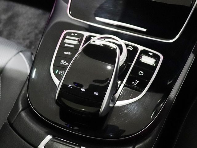 Mercedes Benz E-CLASS 2018-11 194372-21