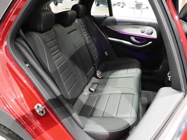 Mercedes Benz E-CLASS 2018-11 194372-26