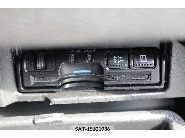 Nissan SERENA 2018-05 324968-3