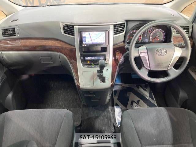 Toyota ALPHARD 2013-11 209908-1