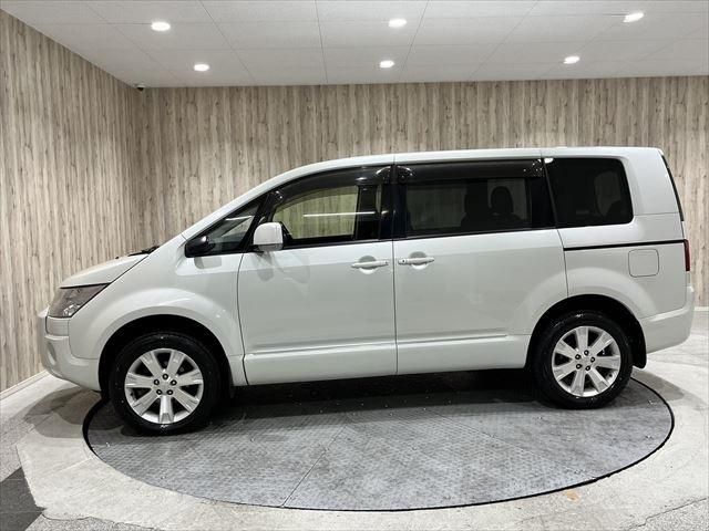 Mitsubishi DELICA D5 2018-09 181263-7