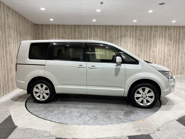 Mitsubishi DELICA D5 2018-09 181263-3