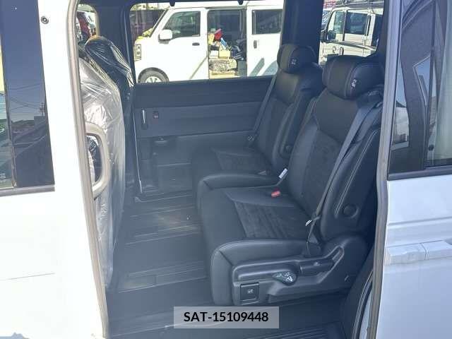 Honda STEP WGN 2024-04 324726-5