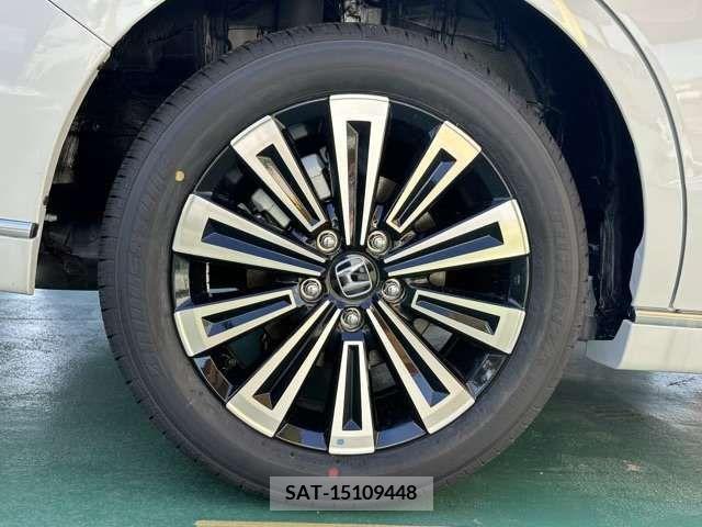 Honda STEP WGN 2024-04 324726-3