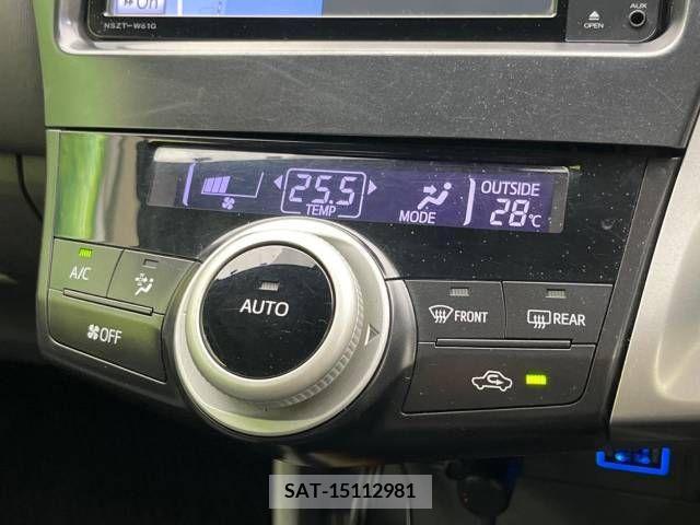 Toyota PRIUS ALPHA 2011-12 366742-7