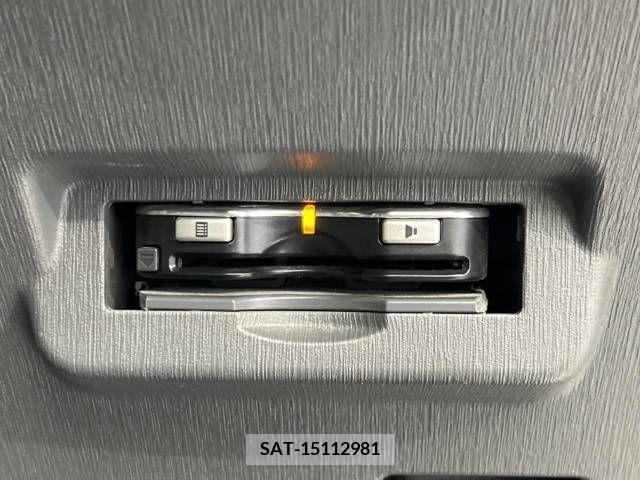 Toyota PRIUS ALPHA 2011-12 366742-4