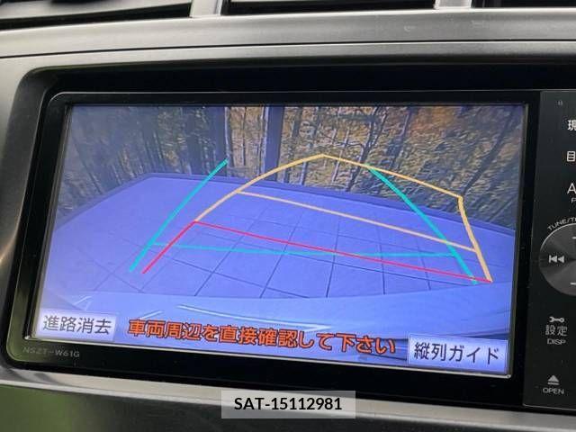 Toyota PRIUS ALPHA 2011-12 366742-3