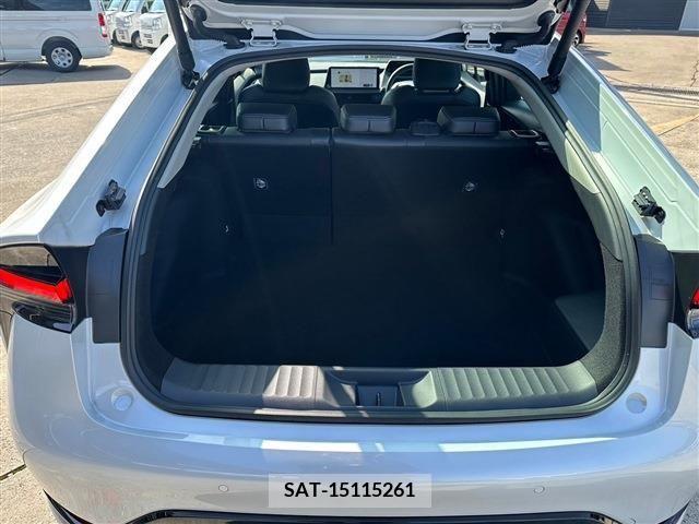 Toyota PRIUS 2023-06 218593-4