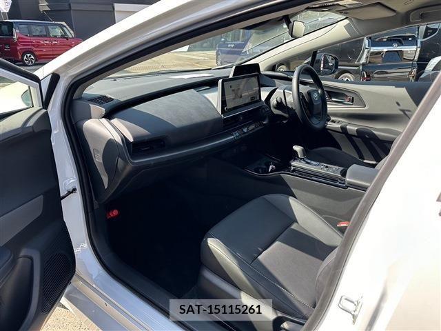 Toyota PRIUS 2023-06 218593-15