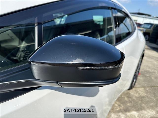 Toyota PRIUS 2023-06 218593-13