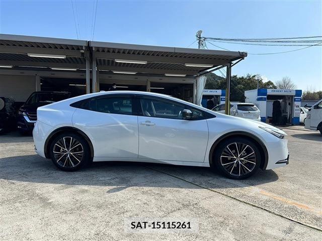 Toyota PRIUS 2023-06 218593-12