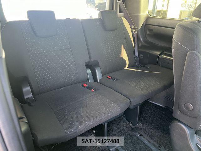 Toyota VOXY HYBRID 2018-09 290215-3