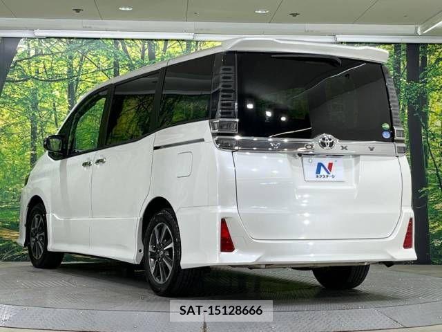 Toyota VOXY 2018-12 370302-16