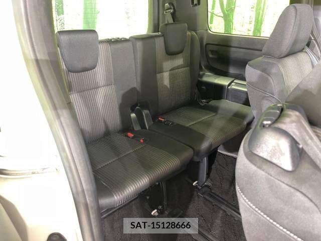 Toyota VOXY 2018-12 370302-9