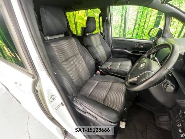 Toyota VOXY 2018-12 370302-7