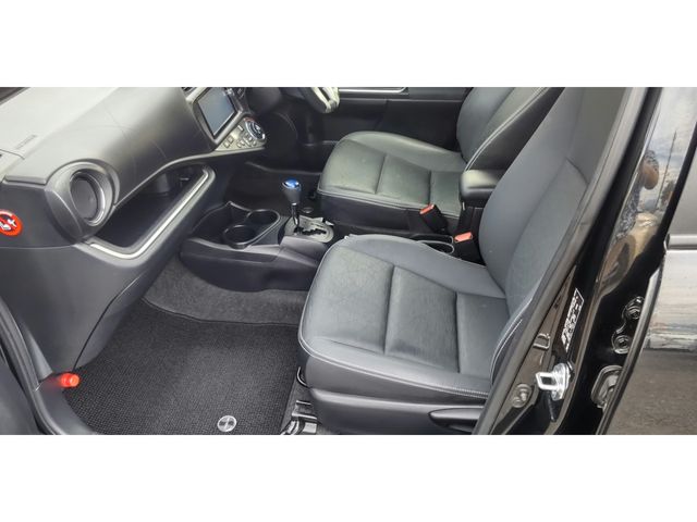 Toyota AQUA 2014-01 182235-13