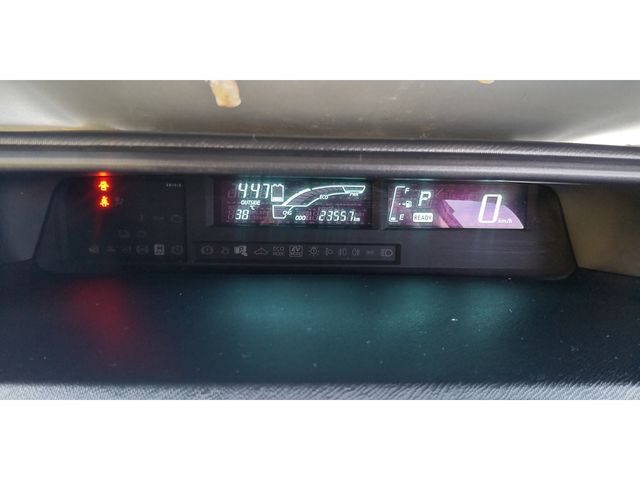 Toyota AQUA 2014-01 182235-18