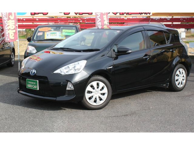 Toyota AQUA 2014-01 182235-0
