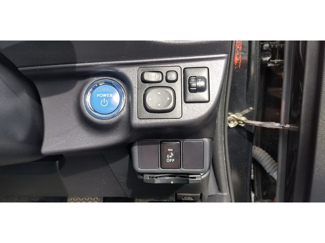 Toyota AQUA 2014-01 182235-23