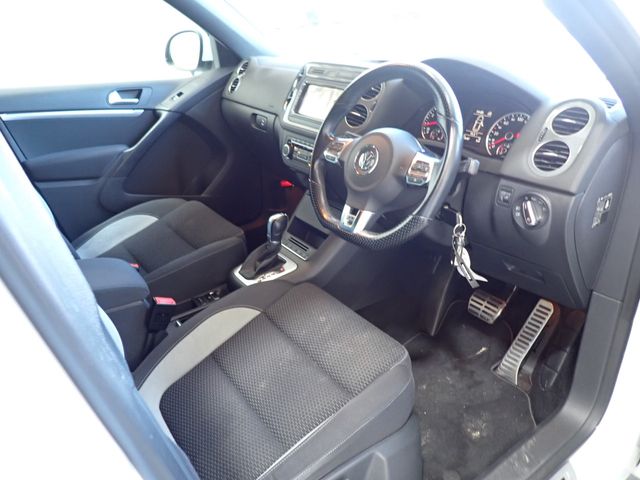 VolksWagen TIGUAN 2015-01 180834-1
