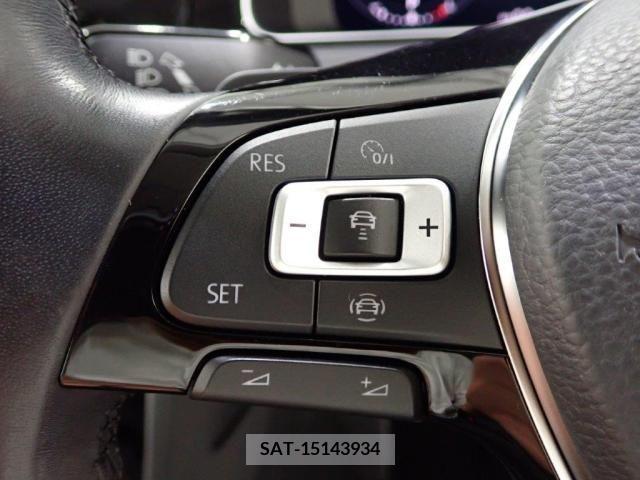 VolksWagen GOLF 2019-11 370638-7