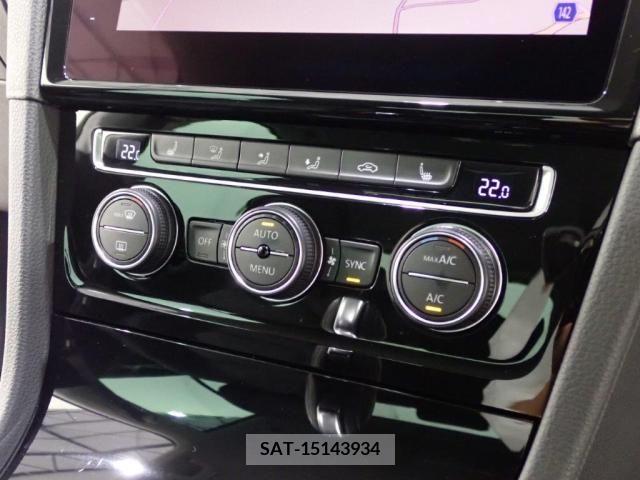 VolksWagen GOLF 2019-11 370638-14
