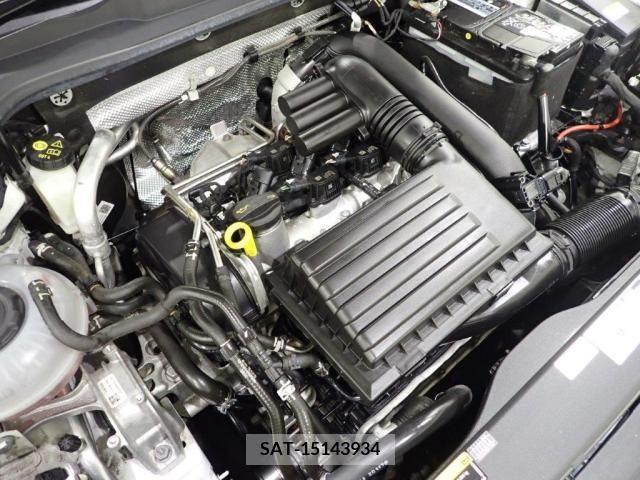 VolksWagen GOLF 2019-11 370638-1
